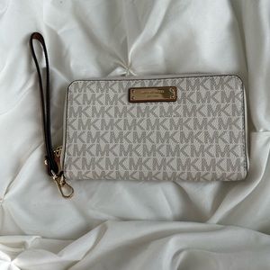 Michael Kors wallet